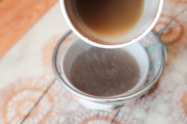 如何用生姜粉做姜茶？