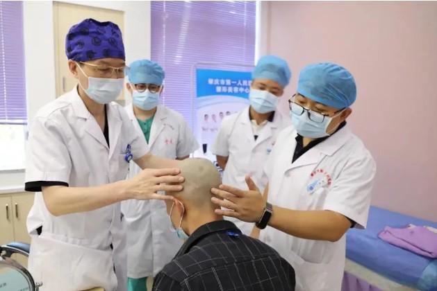 专攻脱发问题！广东这位医生：建立国际先进“植发技术”，成活率95%以上！