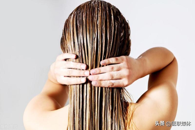 经常烫发、染发，会发质差甚至脱发？6个方法能修复发质