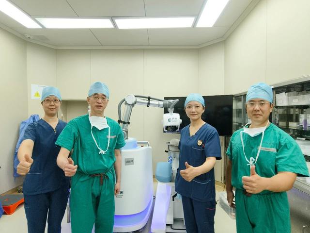 国产里程碑｜磅策医疗圆满完成首款国产植发机器人临床试验入组！